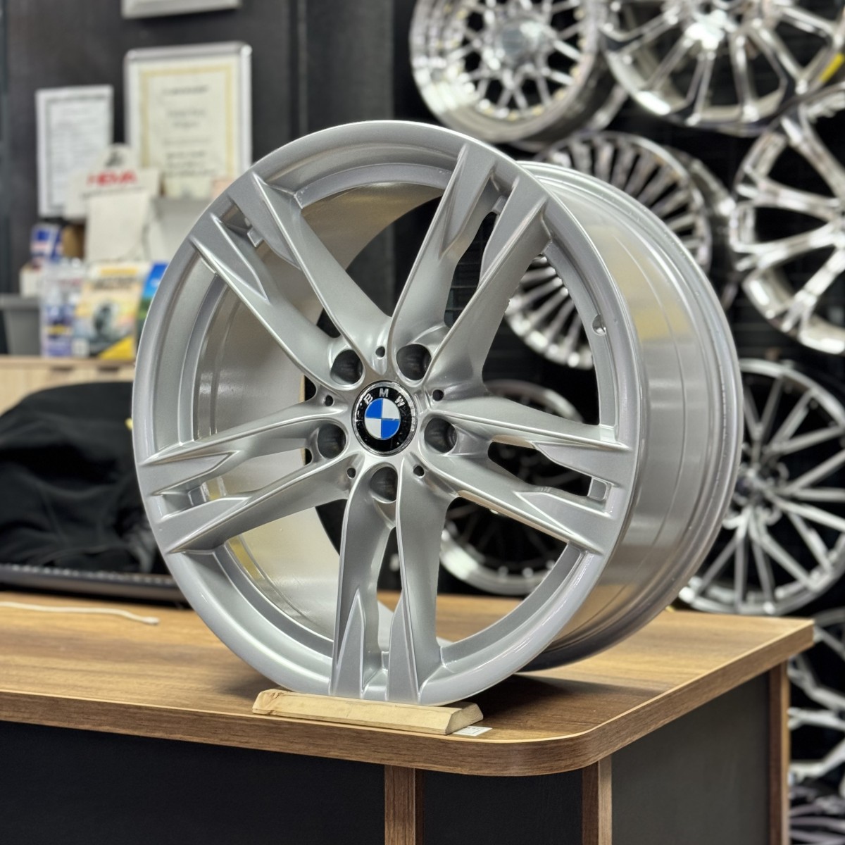 19" 8.5J 5x120 ET33 72.6 Gümüş Jant Takımı (4 Adet) SONIC