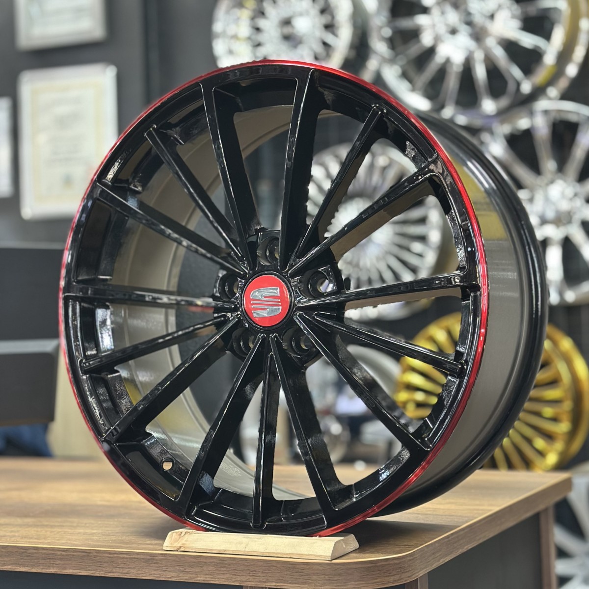 19" 8J 5x112 ET45 57.1 Siyah Kırmızı Jant Takımı (4 Adet) POWCAN