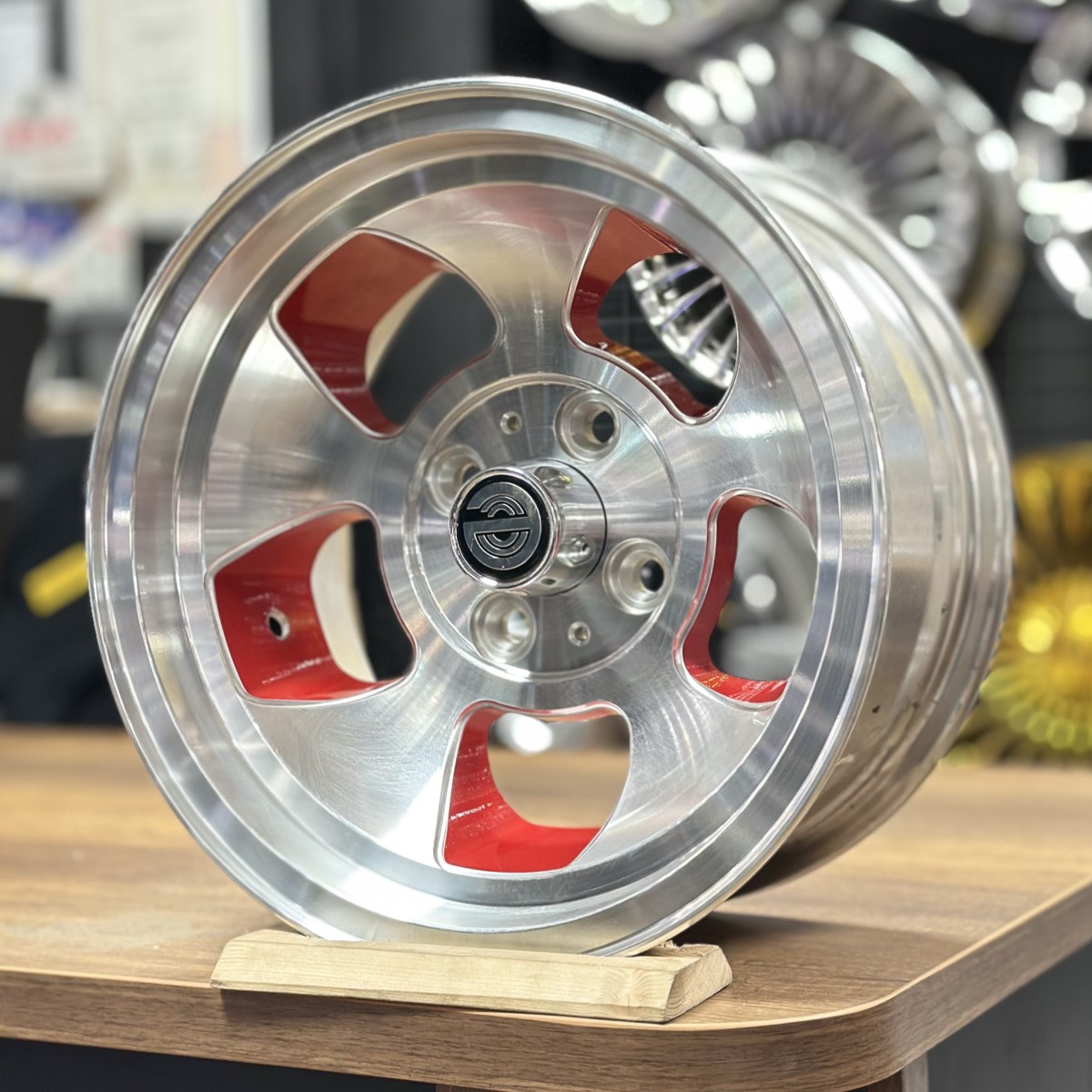 13" 6.5J 4x98 ET-10 60.1 Kırmızı Polisajlı Frezeli Jant Takımı (4 Adet) EXPETO
