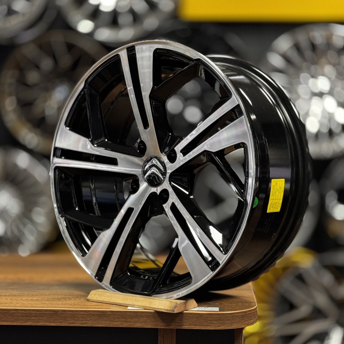 17" 7J 4x108 ET28 65.1 Siyah Polisajlı Jant Takımı (4 Adet) POWCAN