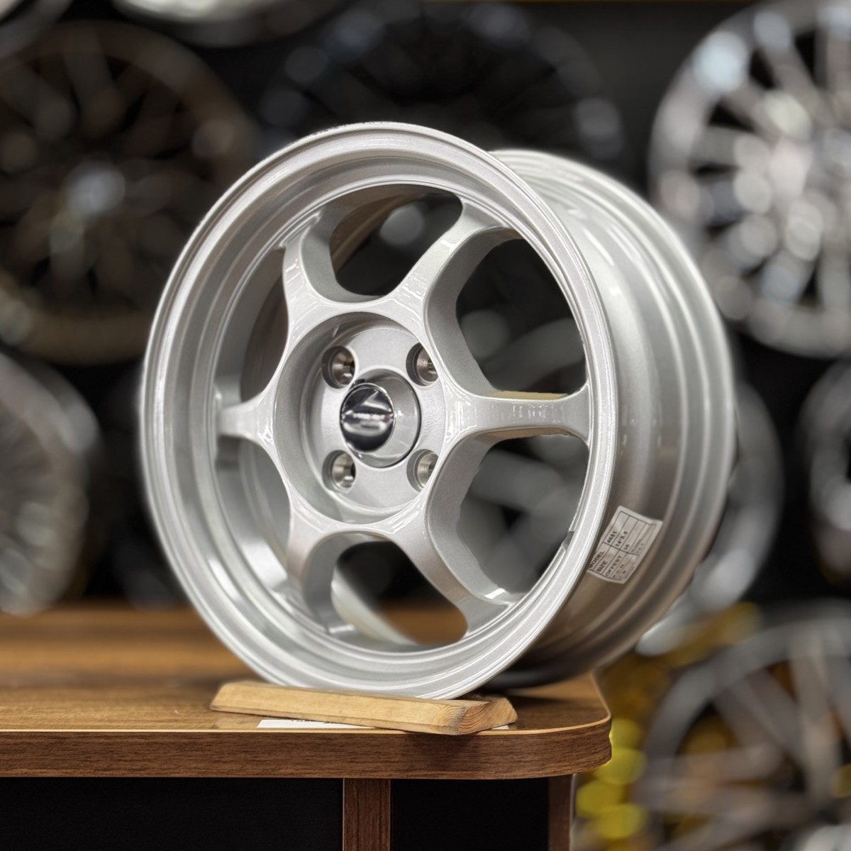 14" 5.5J 4x100 ET35 73.1 Gümüş Jant Takımı (4 Adet) PROCAST