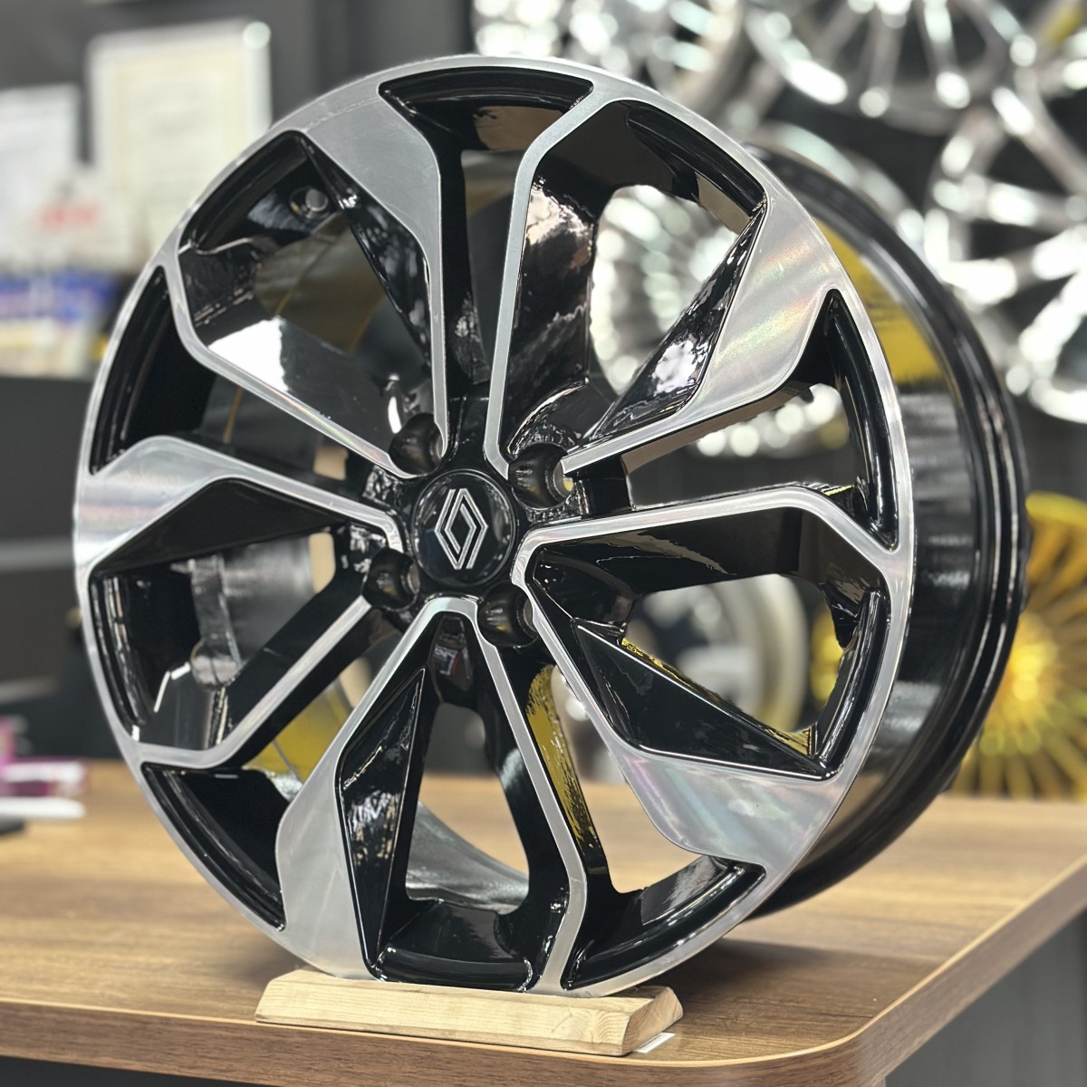 17" 7.5J 4x100 ET40 67.1 Jant Takımı (4 Adet) SONIC