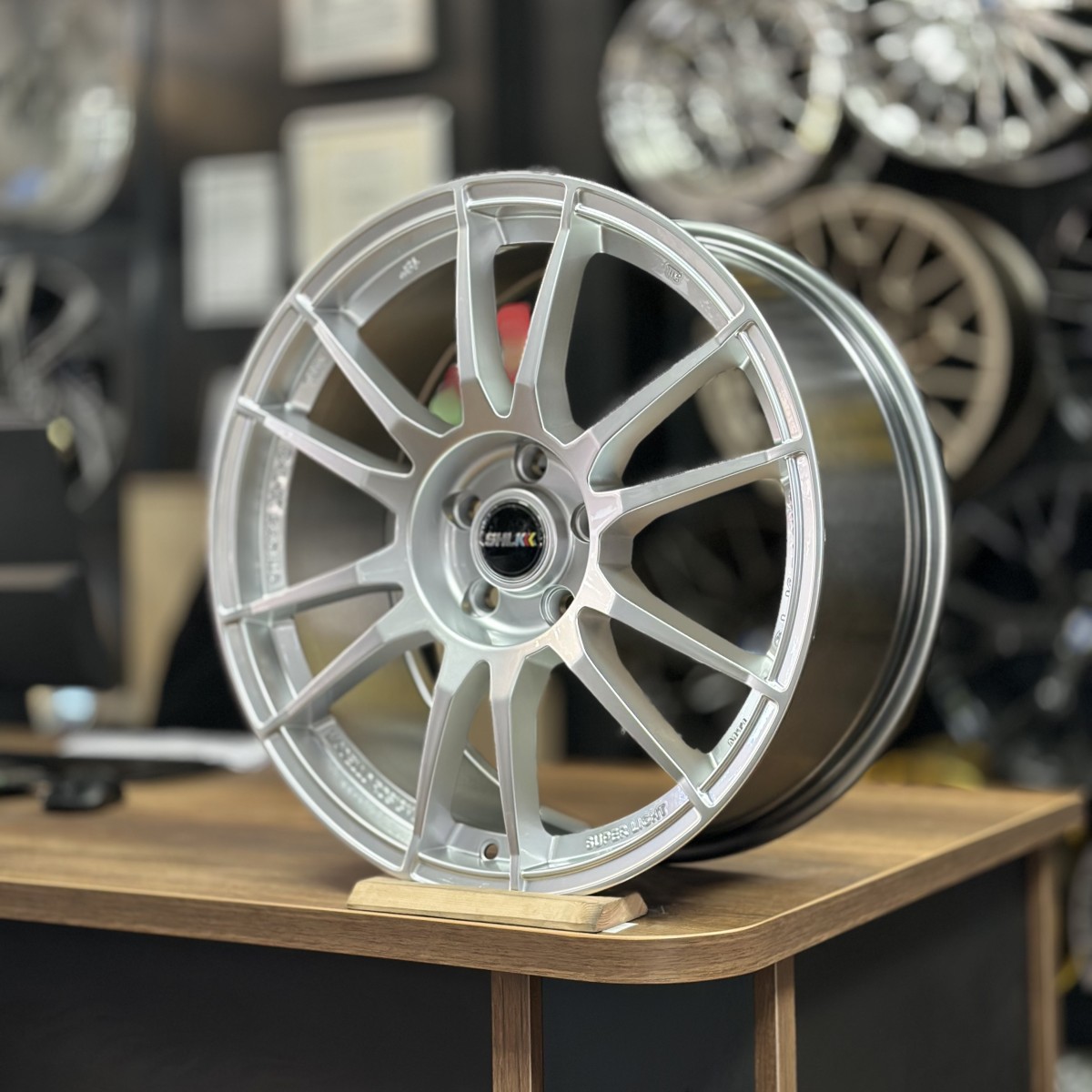 18" 8J 5x108 ET42 73.1 Gümüş Jant Takımı (4 Adet) SHLK