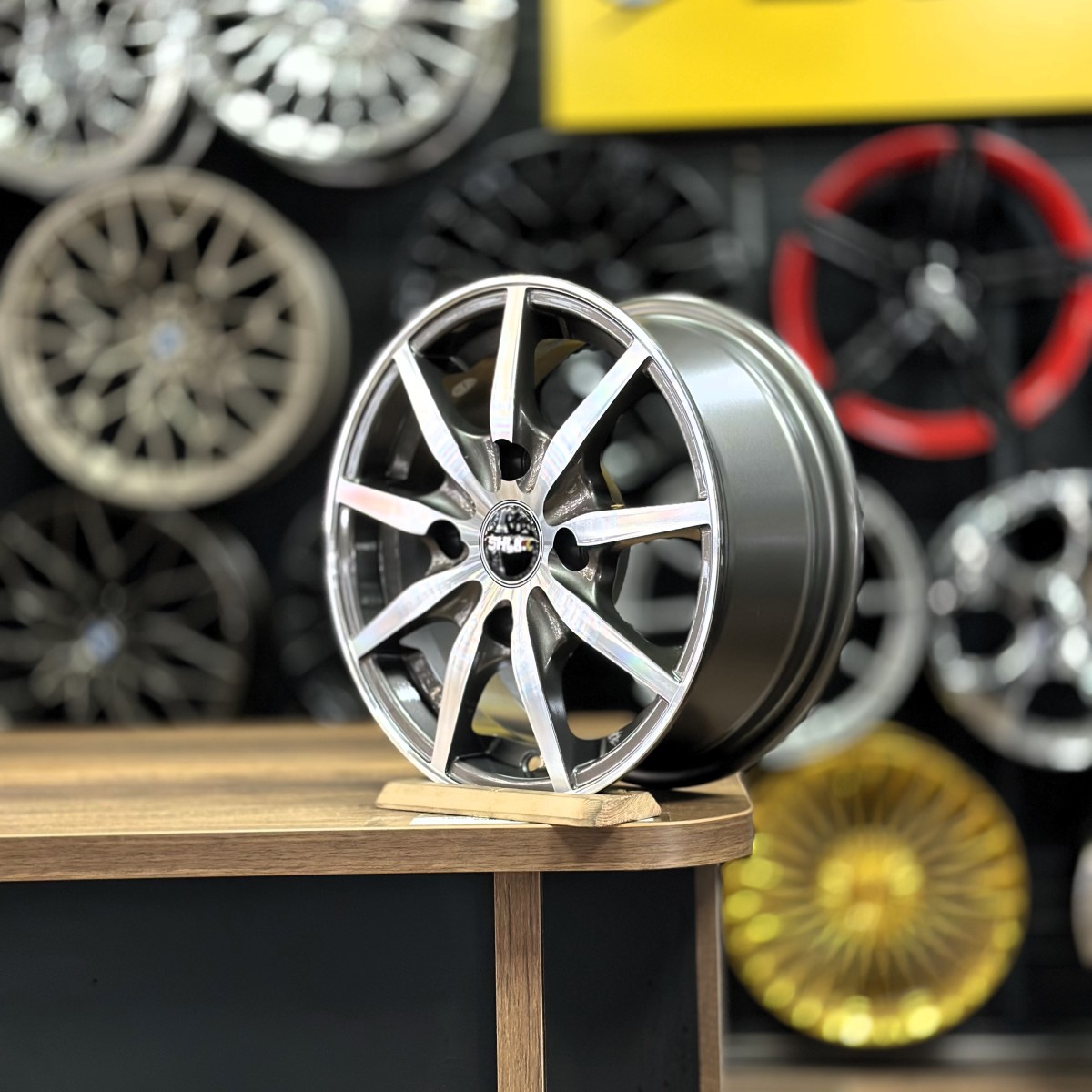 5.5 X 13 SLK-2027 4X114.3 ET35 73.1 GUN MACHINED