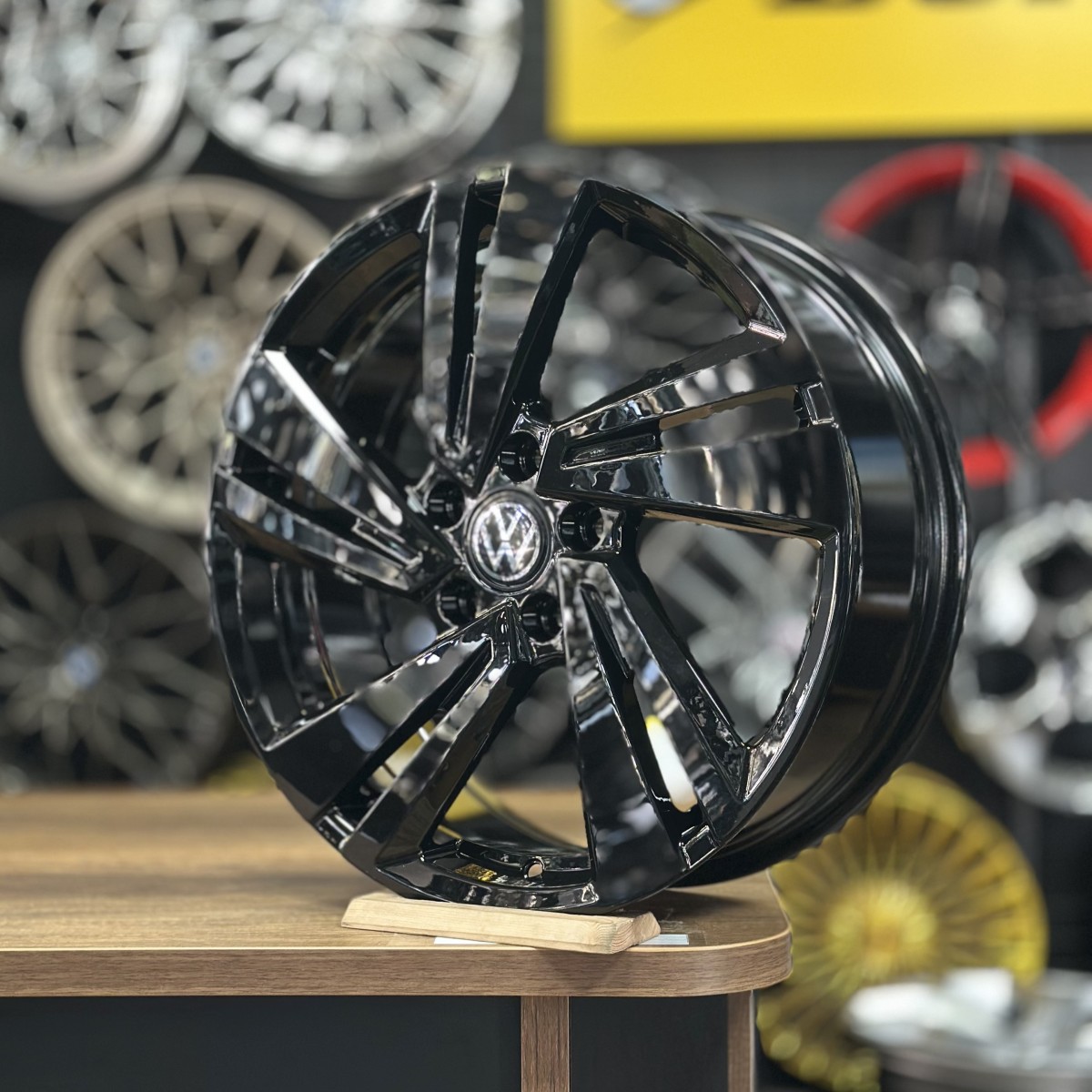 18" 7J 5x112 ET45 57.1 Siyah Jant Takımı (4 Adet) POWCAN