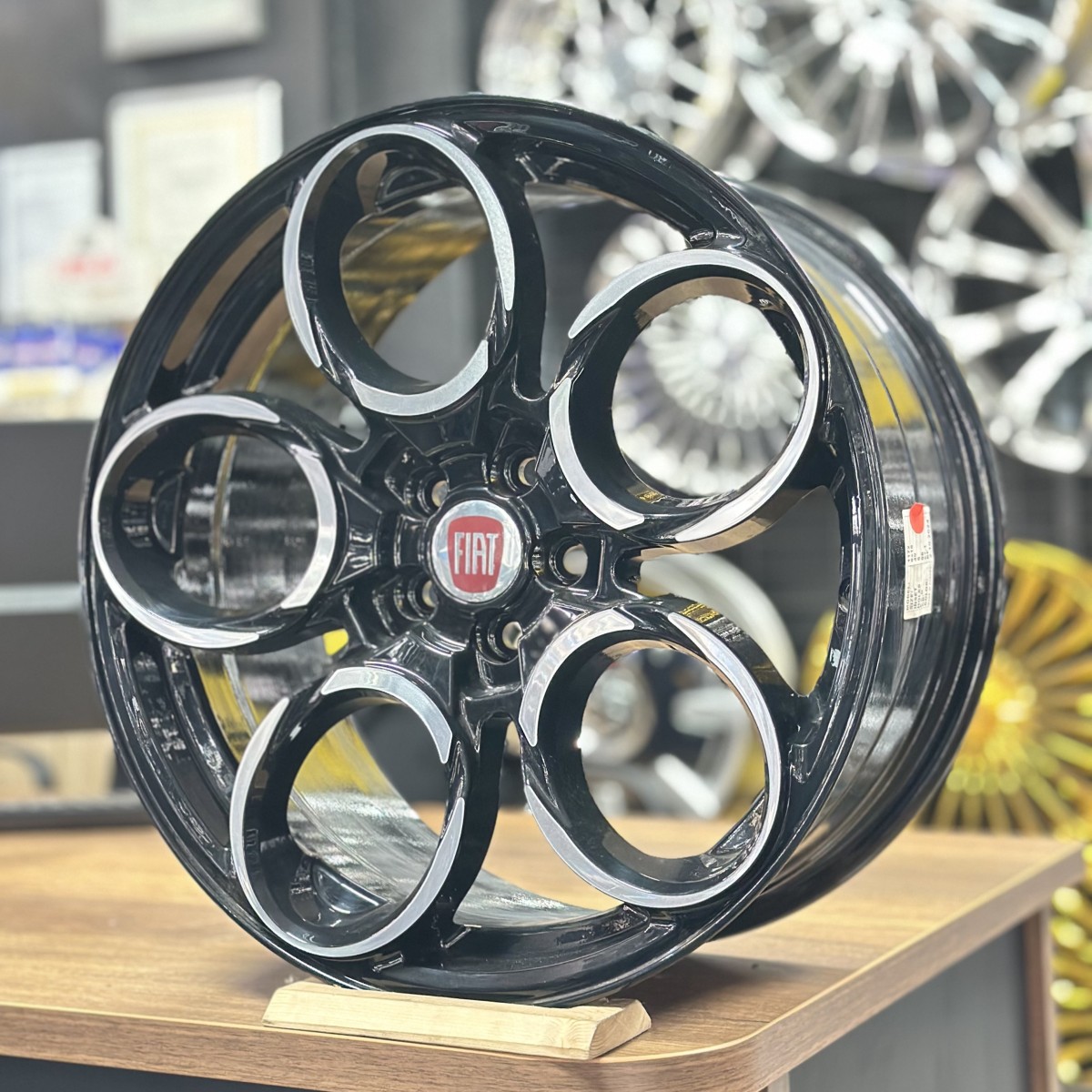 18" 8J 5x98 ET40 67.1 Siyah Jant Takımı (4 Adet) Truva Wheels