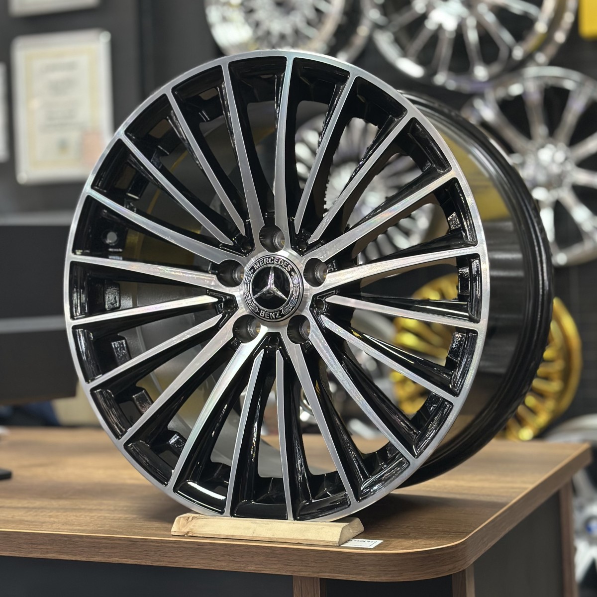 18" 8J 5x112 ET35 66.6 Siyah Jant Takımı (4 Adet) SONIC
