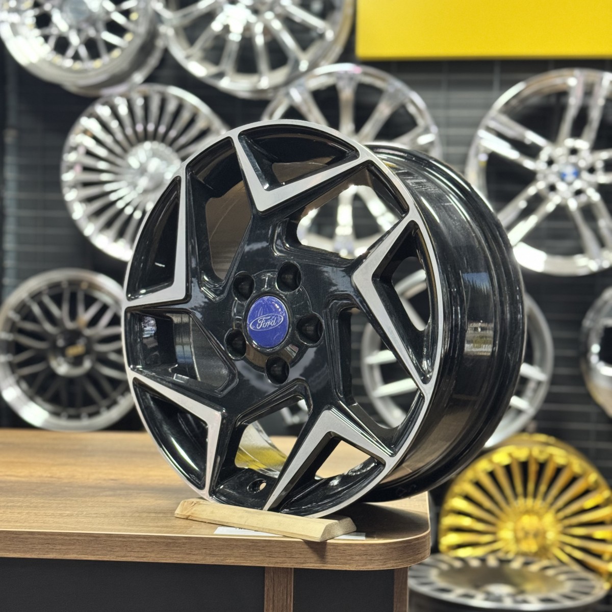 16" 6.5J 5x108 ET35 63.4 Siyah Jant Takımı (4 Adet) Truva Wheels